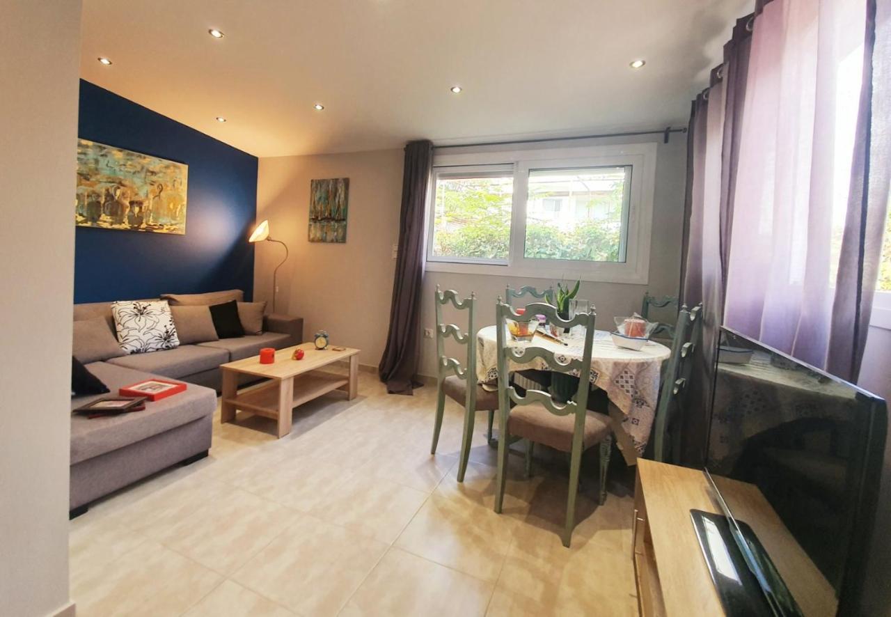 Ilias' Cosy And Relaxing Apartment Athens Exterior photo